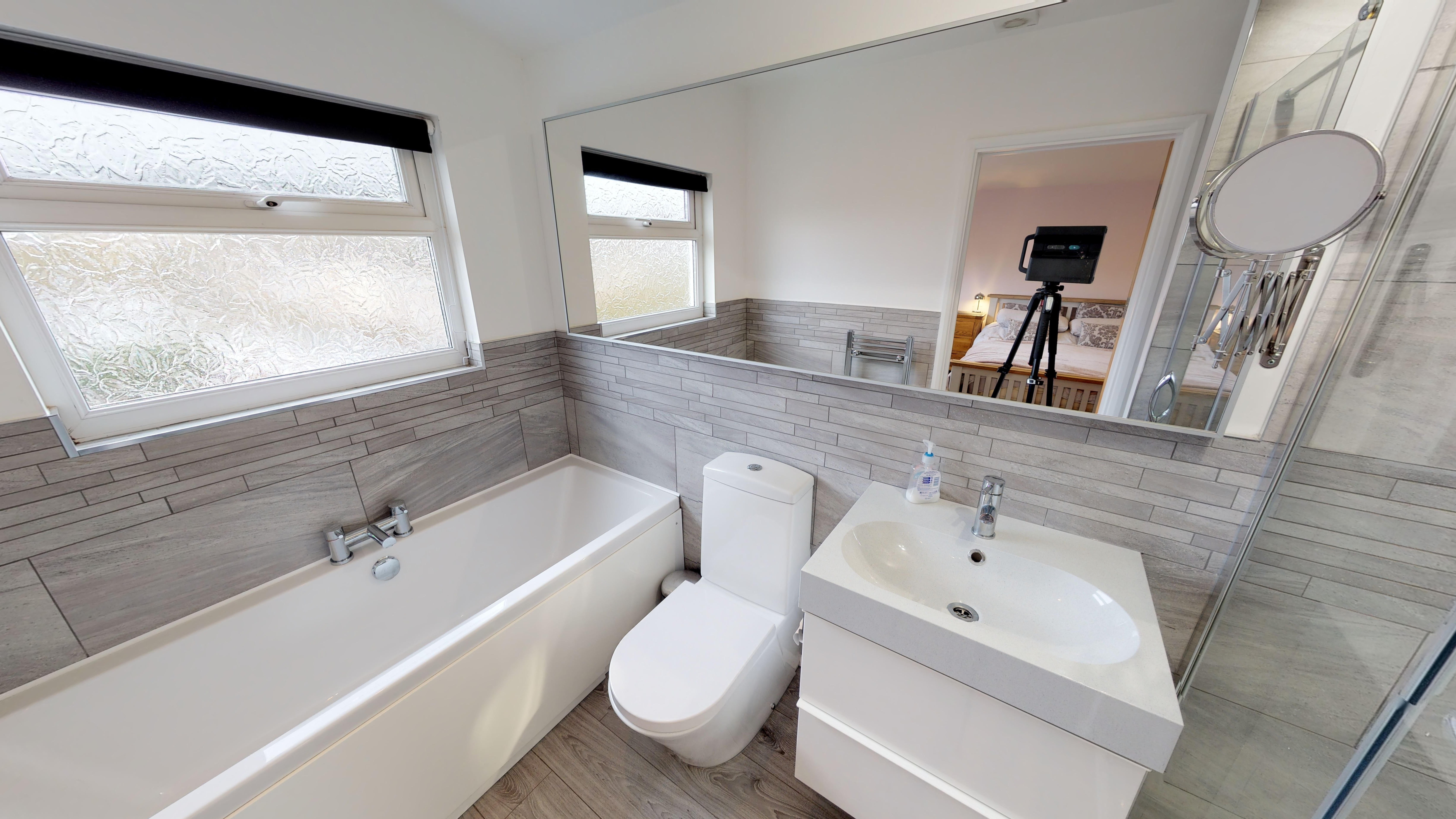 Dressing-Room-Ensuite-11252019_132902